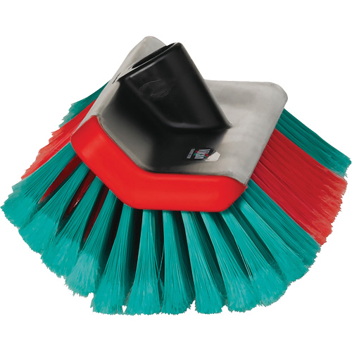 Brosse &agrave; alimentation en eau pour nettoyage des parties hautes et basses des v&eacute;hicules de la s&eacute;rie Transport Kelford
