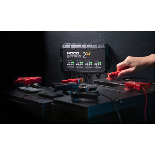 Chargeur de batterie 4 sorties de 8 A Genius 2X4 Kelford