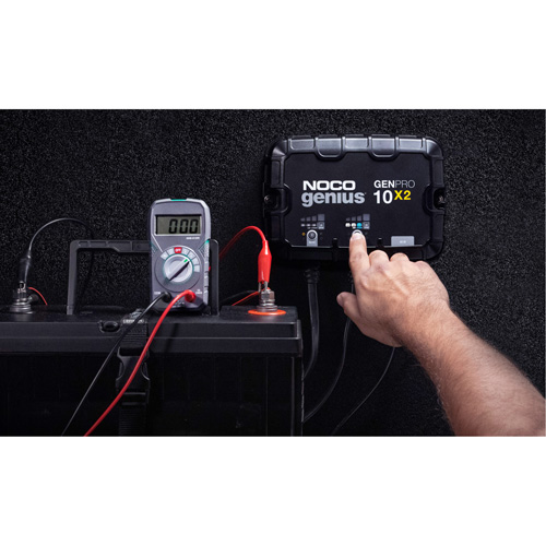 Chargeur de batterie embarqu&eacute; &agrave; 2 sorties de 20 amp&egrave;res GenPro10X2 Genius Kelford