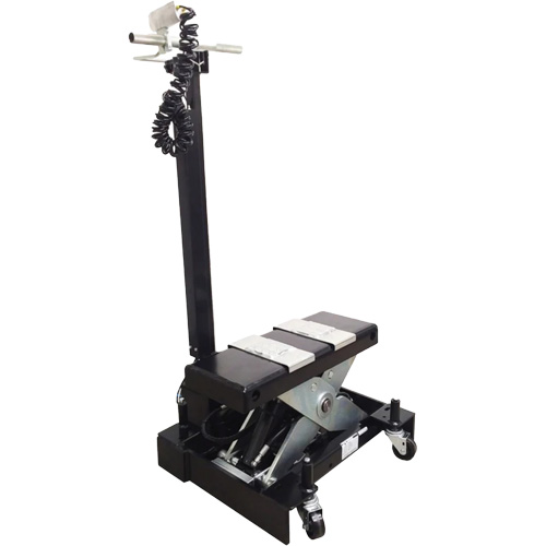 Cric de service de plancher &agrave; profil bas, 12 tonne(s) Capacit&eacute;, 7-1/2" Abaiss&eacute;e, 15" &eacute;lev&eacute;e, Air comprim&eacute;/hydraulique Kelford