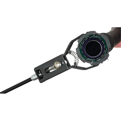 Pince pour raccords &agrave; bouton avec c&acirc;ble de 23 po Kelford