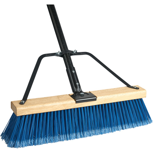 Balai-brosse &agrave; manche renforc&eacute; Ryno, 36", Fin, Soies PVC Kelford