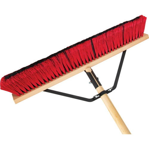 Balai-brosse &agrave; manche renforc&eacute;, 24", Moyen, Soies PVC Kelford