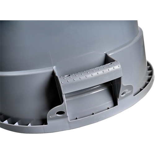 Contenant gris Titan pour d&eacute;chets, Plastique, 32 gal. US Kelford