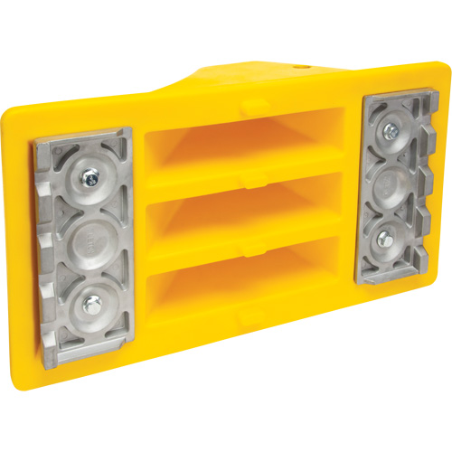 Cales de roue avec surface antid&eacute;rapante en aluminium, Polyur&eacute;thane, Jaune s&eacute;curit&eacute; OSHA, 11-1/4" la x 21" p x 12-1/4" h Kelford