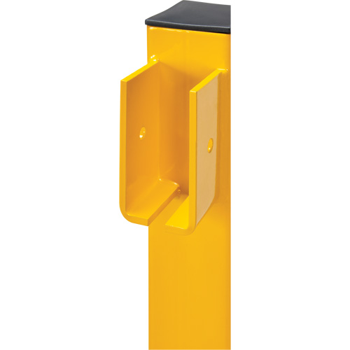 Poteau en ligne pour garde-corps l&eacute;gers, Acier, 42" h, Jaune s&eacute;curit&eacute; OSHA Kelford