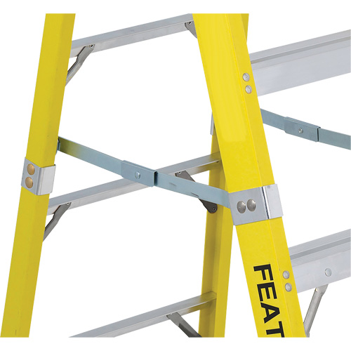 Industrial Heavy-Duty Stepladders (6400 Series), 6', Fibreglass, 300 lbs. Capacity, Type 1A Kelford