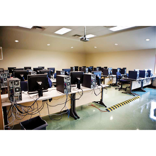 Syst&egrave;me de protection de c&acirc;bles Ultra-Sidewinder - grand , 14,125" x 13,675" x 2,13", 13500 lb (6,75 tons) Kelford