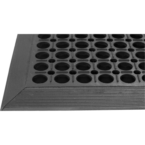 Competitor Series Mats, Slotted, 3' x 5' x 7/8", Black, Natural Rubber Kelford