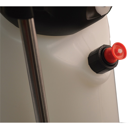 Vaporisateur moussant &agrave; compression s&eacute;rie nettoyage & restauration, 2 gal. (9 L), Poly&eacute;thyl&egrave;ne, Lance de 21" Kelford