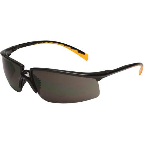 Lunettes de s&eacute;curit&eacute; Privo, Lentille Grise/fum&eacute;e, Antibu&eacute;e, R&eacute;pond ou surpasse la norme CSA Z94.3 Kelford