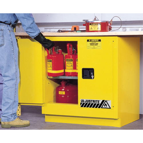 Armoire de s&eacute;curit&eacute; pour dessous de comptoir pour produits inflammables EX Sure-Grip, 22 gal., 2 Porte(s), 35" La x 35" h x 22" p Kelford
