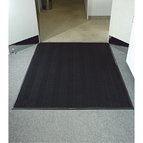 Waterhog&reg; Eco Elite Matting, Wiper/Scraper, 6' x 8' x 3/8", Black Smoke Kelford