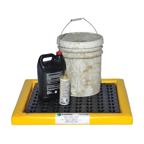 Feuilles Poly-Spillpad, 24" lo x 24" la x 2" h, Cap. de d&eacute;versement 2 gal. US Kelford