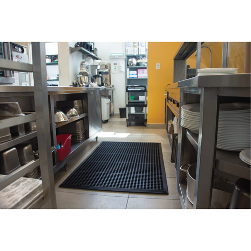 Tapis antifatigue, &agrave; fentes, 3' x 5' x 7/8", Noir, Caoutchouc naturel Kelford