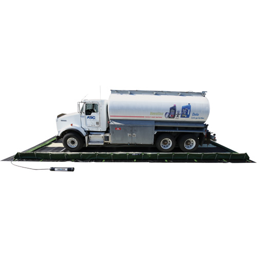 Berme de confinement secondaire pour v&eacute;hicules Ride-Side Berm, Capacit&eacute; 9300 gal. US, 20' la x 50' lo x 15" h, Support en L Kelford
