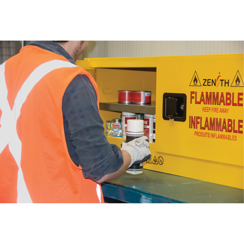 Armoire pour produits inflammables, 12 gal., 2 Porte(s), 43" La x 18" h x 18" p Kelford