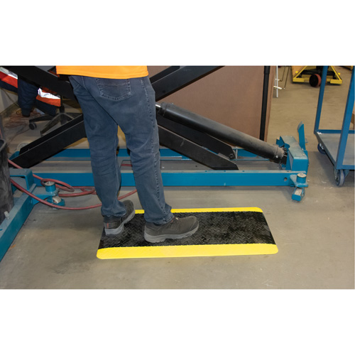 Anti-Fatigue Matting, Diamond, 1-2/3' x 3-1/4' x 3/4", Black/Yellow, Polyurethane Kelford
