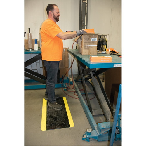 Anti-Fatigue Matting, Diamond, 1-2/3' x 3-1/4' x 3/4", Black/Yellow, Polyurethane Kelford