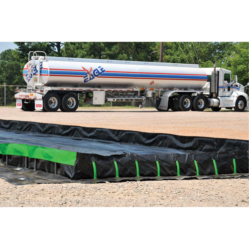 Berme Ultimate Copolymer 2000 Ultra-Containment Berm, Capacit&eacute; 5610 gal. US, 15' la x 50' lo x 12" h, Support &agrave; charni&egrave;re Kelford