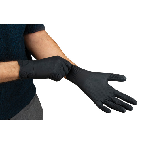 Gants d'examen de poids lourd &agrave; prise tactile, Petit, Nitrile, 8 mils, Sans poudre, Noir Kelford