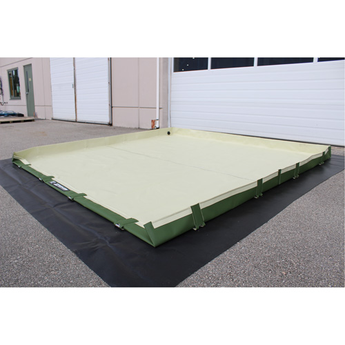 Berme de d&eacute;versement Insta-Berm Easy-Riser, Capacit&eacute; 179 gal. US, 6' la x 8' lo x 6" h, Support &agrave; charni&egrave;re Kelford
