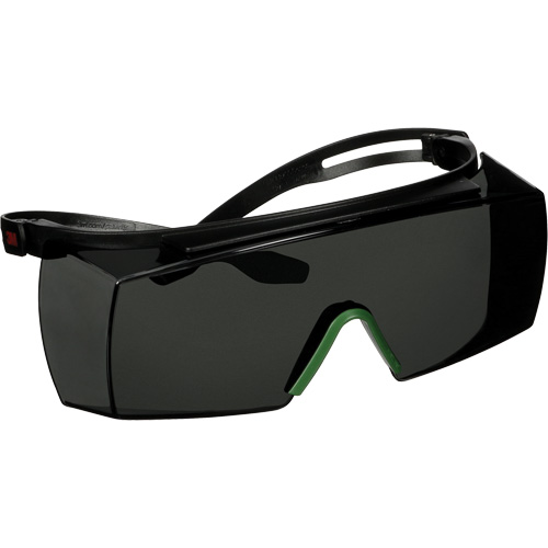 Lunettes de s&eacute;curit&eacute; SecureFit s&eacute;rie 3700 SF3730AS-BLK, Lentille Gris/IR 3.0, Anti-&eacute;gratignures, ANSI Z87+/R&eacute;pond ou surpasse la norme CSA Z94.3 Kelford