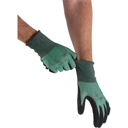 Gants l&eacute;gers et haute dext&eacute;rit&eacute; r&eacute;sistants &agrave; la coupe, Taille 11, Calibre 21, Rev&ecirc;tement Mousse de nitrile, Enveloppe en Acier inoxydable/PEHP, ASTM ANSI niveau A3 Kelford