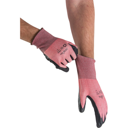 Gants &eacute;cologiques, l&eacute;gers, et r&eacute;sistants &agrave; la coupe, &agrave; haute dext&eacute;rit&eacute;, Taille 10, Calibre 18, Rev&ecirc;tement Mousse de nitrile, Enveloppe en Acier inoxydable/PEHP/rPET, ASTM ANSI niveau A4 Kelford