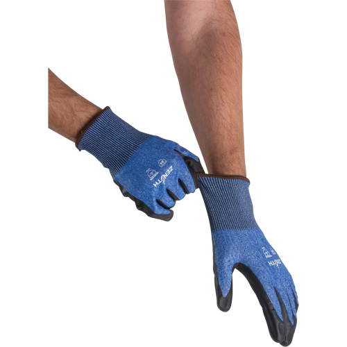 Gants l&eacute;gers et haute dext&eacute;rit&eacute; r&eacute;sistants &agrave; la coupe, Taille 7, Calibre 18, Rev&ecirc;tement Mousse de nitrile, Enveloppe en Acier inoxydable/PEHP/Tungst&egrave;ne, ASTM ANSI niveau A9 Kelford