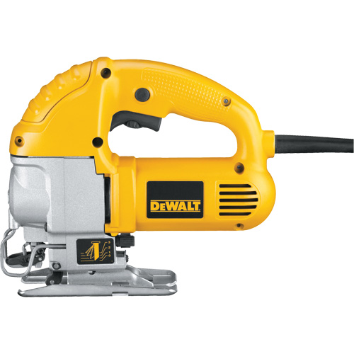 Scie sauteuse &agrave; vitesse variable et action orbitale Kelford