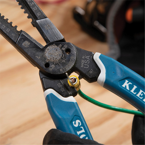 Klein-Kurve&reg; Heavy-Duty Wire Stripper, Cutter & Crimper Multi-Tool, 8-1/4" L, 8 - 20 AWG Kelford
