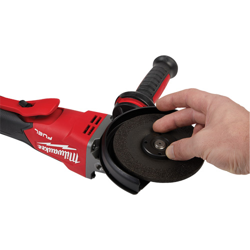 Meuleuse &agrave; frein sans blocage avec interrupteur &agrave; palette plate M18 Fuel, 18 V, Mandrin 5", Lithium-ion Kelford