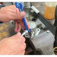 Outil de d&eacute;connexion de conduite de carburant &agrave; profil bas de 5/16 po et 3/8 po pour Ford Kelford