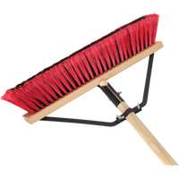 Balai-brosse &agrave; manche renforc&eacute;, 18", Moyen, Soies PVC Kelford