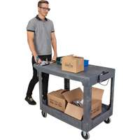 Chariot utilitaire pour l'entretien avec tablette plate, 2 tiers, 25-1/4" x 32-1/4" x 44", Capacit&eacute; 550 lb Kelford