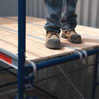 Tour d'&eacute;chafaudage compl&egrave;te avec roulettes, 69-1/2" p x 178" h Kelford