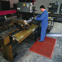 Competitor Series Mats, Slotted, 3' x 5' x 7/8", Orange, Natural Rubber Kelford