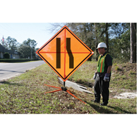 Panneau de construction enroulable - Tilt-Adjust prenez la voie de gauche, 36" x 36", Vinyle, Pictogramme Kelford