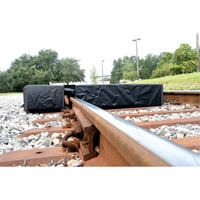 Berme Ultra-Track Berm, Capacit&eacute; 144 gal. US, 4' la x 6' lo x 12" h, Paroi en mousse Kelford