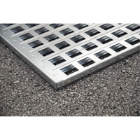 Ultra-Spill Pallet en acier, 4 barils, Capacit&eacute; de d&eacute;versement 68 gal. US, 49,1" x 47,1" x 10,9" Kelford