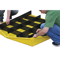 Ultra-Spill Pallet flexible, 4 barils, Capacit&eacute; de d&eacute;versement 66 gal. US, 48" x 48" x 7" Kelford