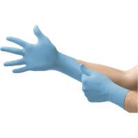 Gants jetables Vesatility 92-134 MICROFLEX, 5.5/6/T-petit, Nitrile, 2,76-mil/3,94-mil, Sans poudre, Bleu, Classe 2 Kelford