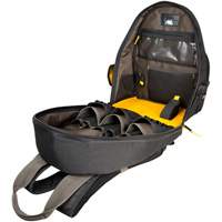 Sacs &agrave; dos pour outils Techgear &agrave; 53 pochettes, 16" lo x 13-1/4" la, Noir, Polyester Kelford