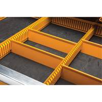 Chariot &agrave; outils &eacute;lectrique, 11 tiroirs, 42-1/2" la x 24-7/16" p x 41" h, Noir/Orange Kelford